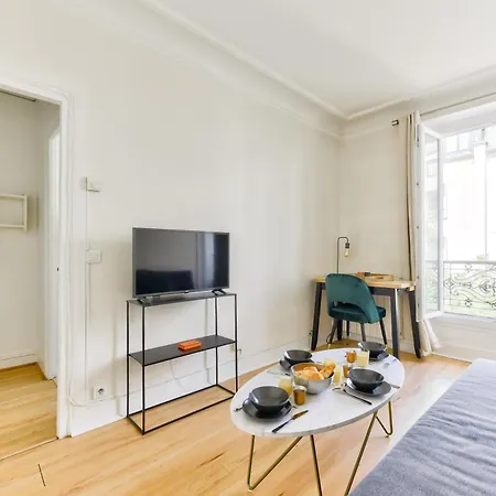 Quiet & Refurbished 1br Parisian Retreat-paris 16 París