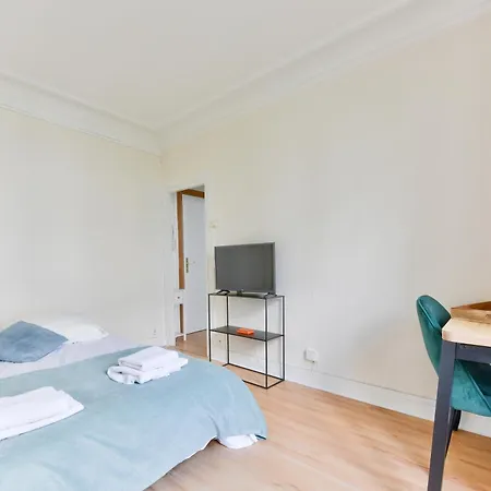 Quiet & Refurbished 1br Parisian Retreat-paris 16
