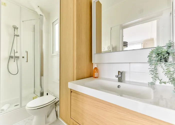 Apartment Quiet & Refurbished 1br Parisian Retreat-paris 16 *