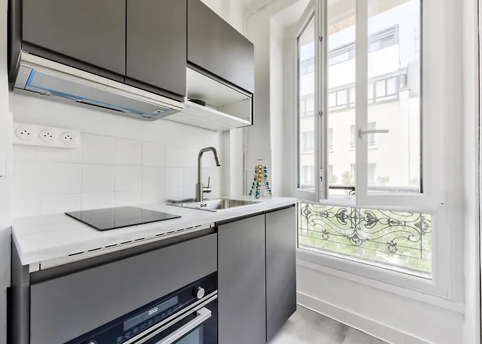 Apartment Quiet & Refurbished 1br Parisian Retreat-paris 16 Paris